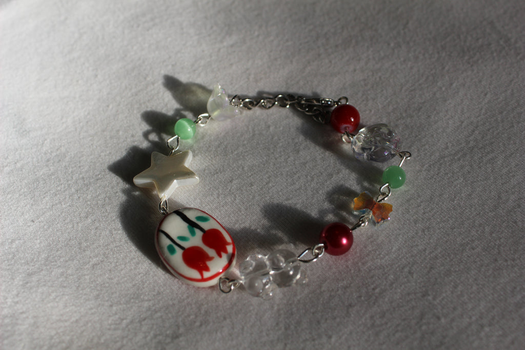 Red tulip bracelet